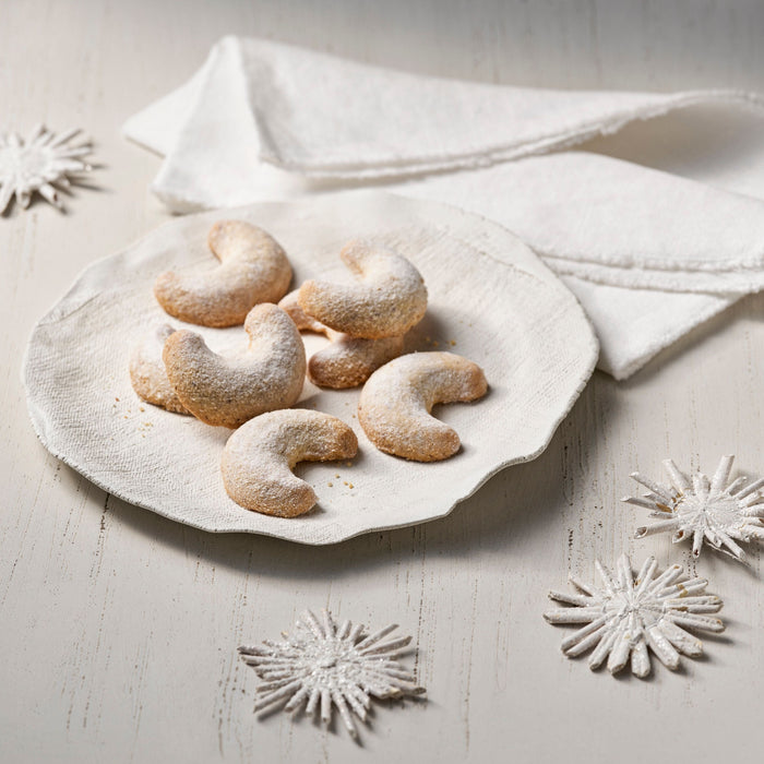 Lebkuchen Schmidt Nuremberg Vanilla Crescents with 30% Less Sugar