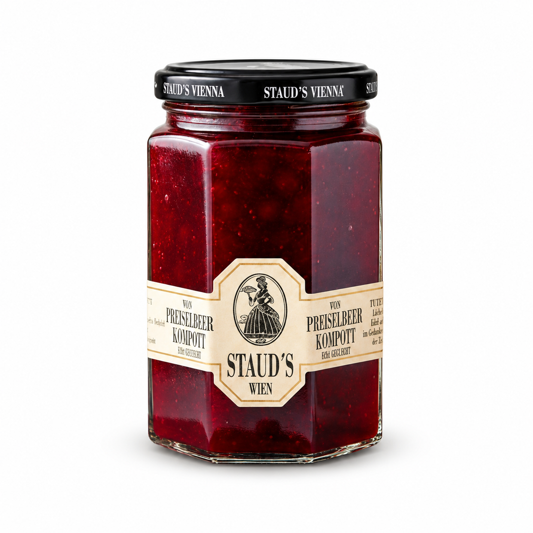 Staud's lingonberry fruit compote, 314 ml jar on white