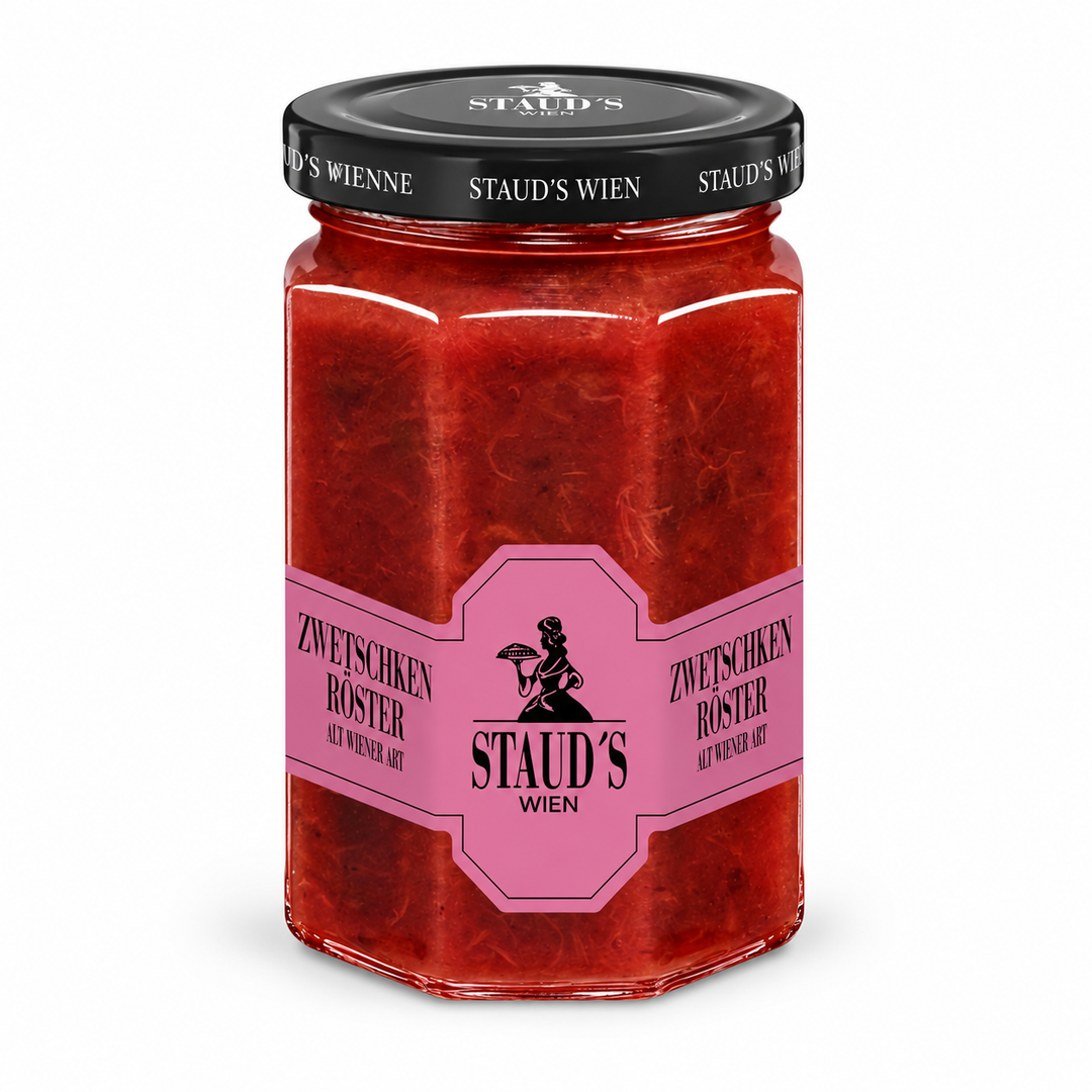Staud's Zwetschken Röster plum compote 314 ml jar on a white background