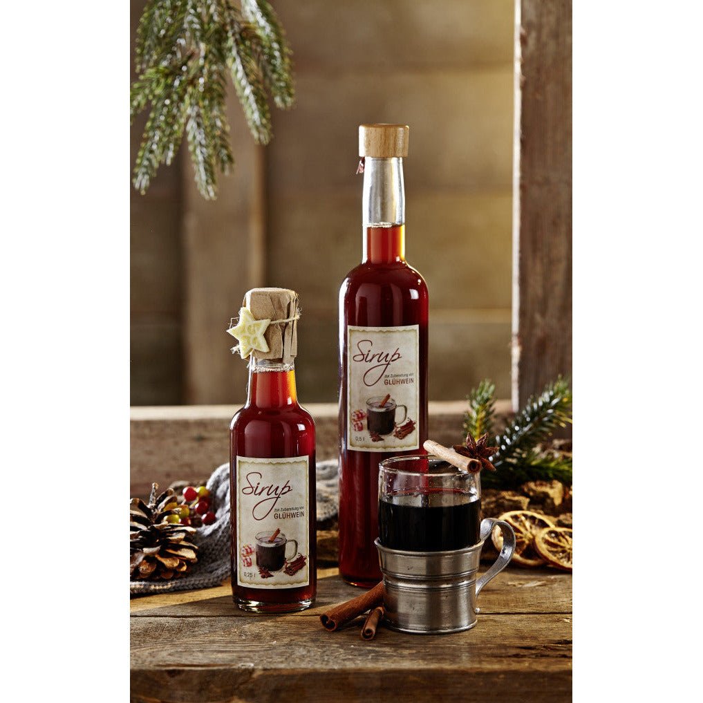 https://europeandeli.com/cdn/shop/products/gluhwein-hot-mulled-wine-gift-box-475611_1800x1800.jpg?v=1699202349