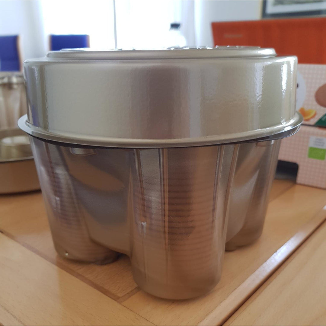 Nyakers Gingersnaps Tin - EuropeanDeli.com